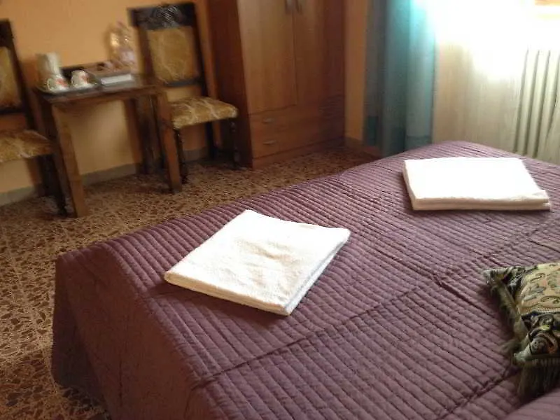 *** Guest house A Casa Doina Airport Hotel Pisa Italy