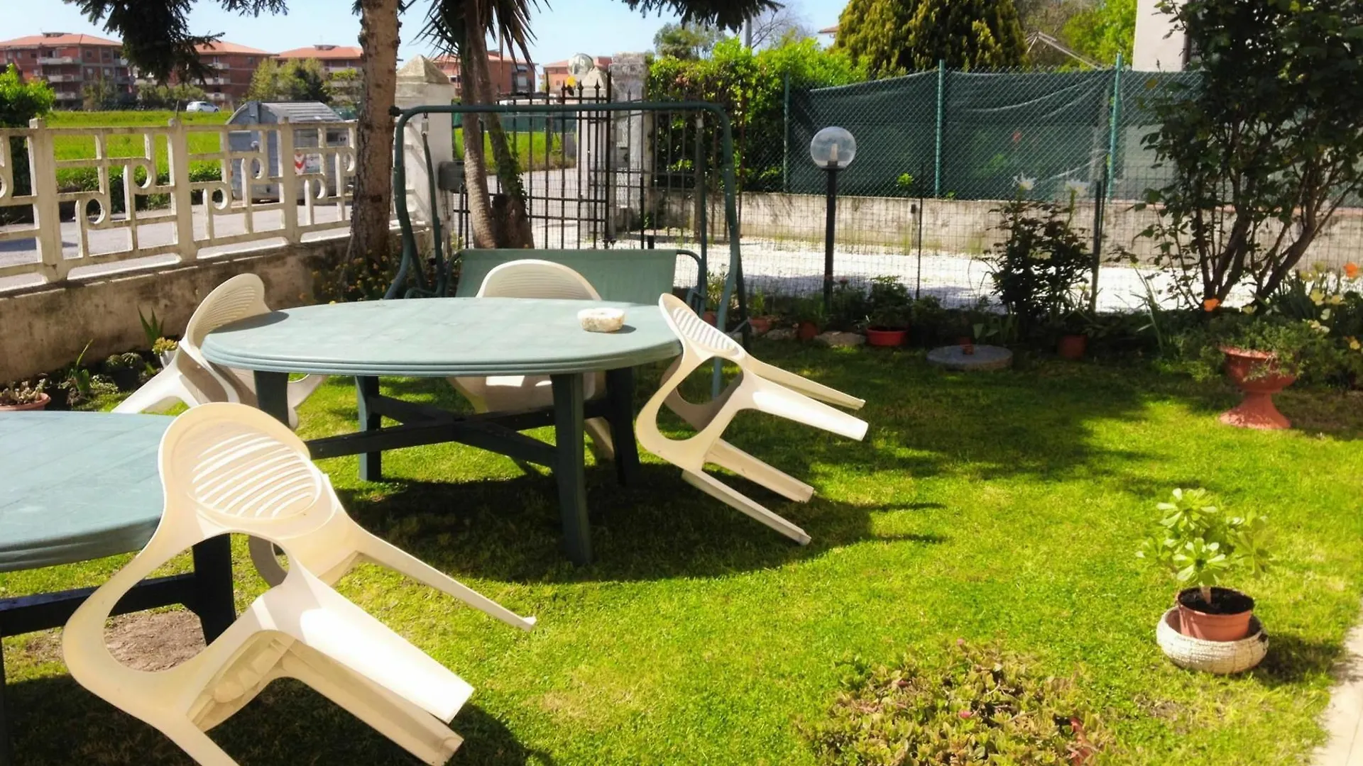 *** Guest house A Casa Doina Airport Hotel Pisa Italy